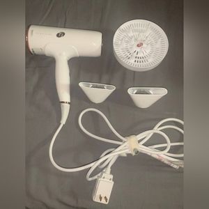 Curalux T3 hair dryer
